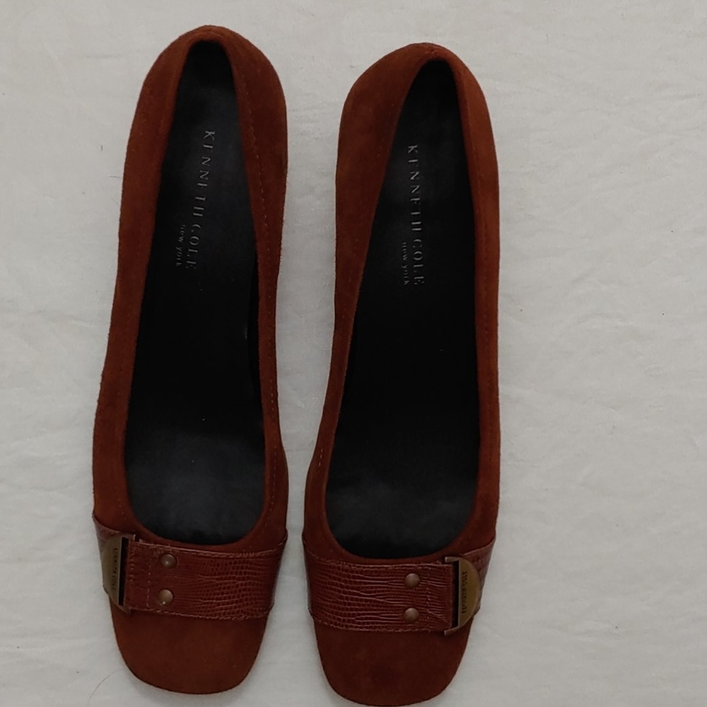 Kenneth Cole 1.5 inch heel